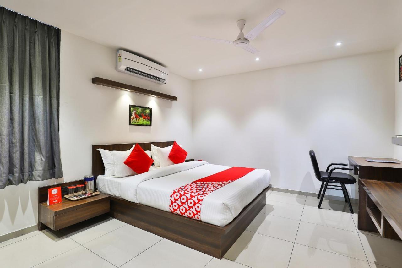 Oyo 16604 Hotel Sparsh Inn Ahmedabad Luaran gambar