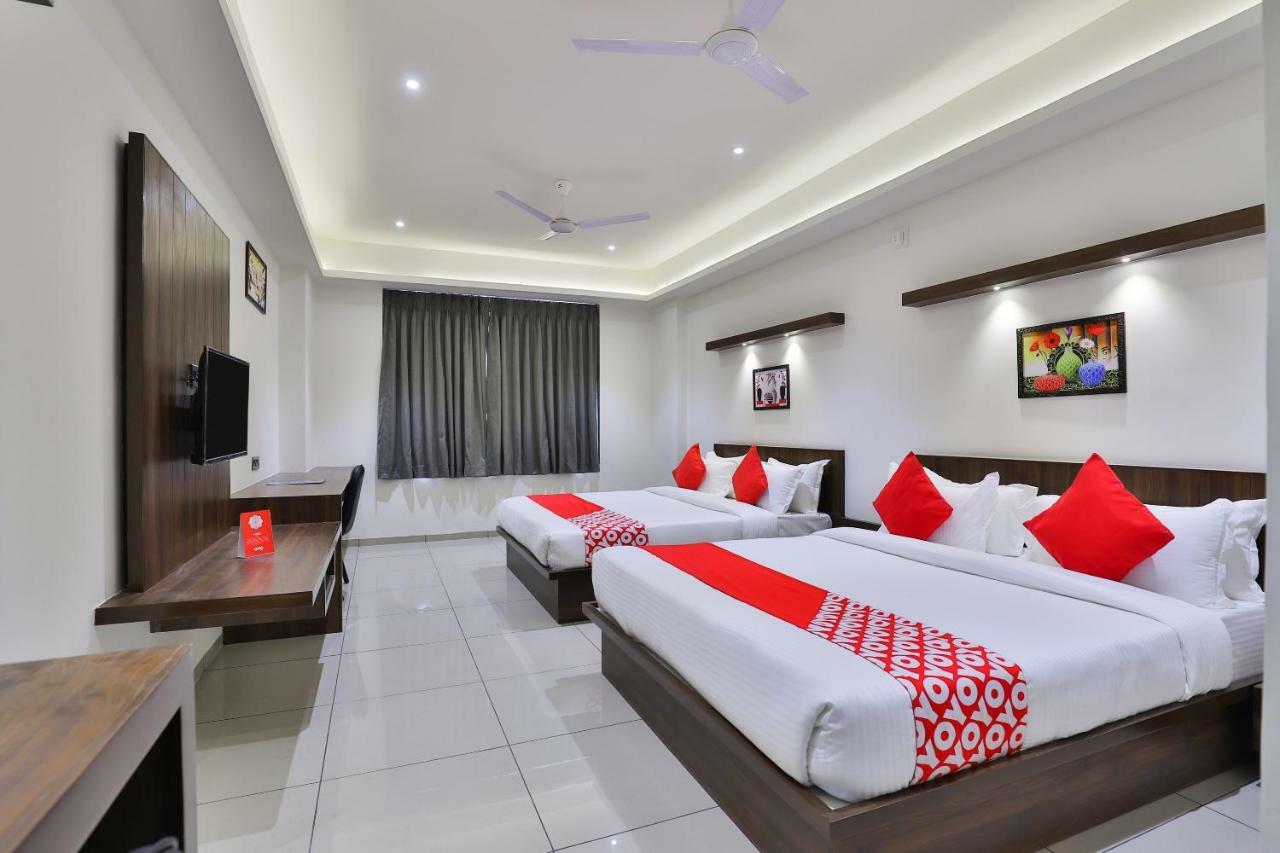 Oyo 16604 Hotel Sparsh Inn Ahmedabad Luaran gambar
