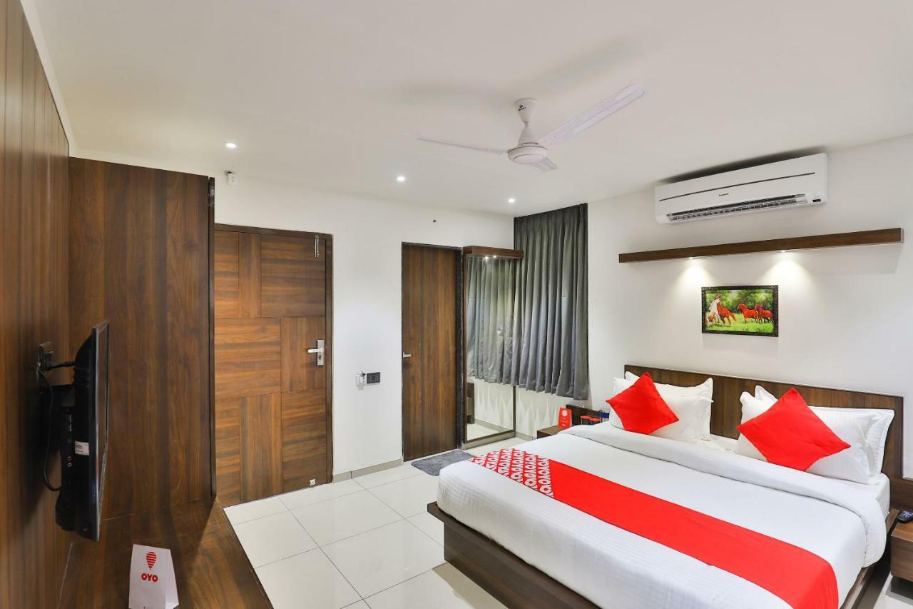 Oyo 16604 Hotel Sparsh Inn Ahmedabad Luaran gambar